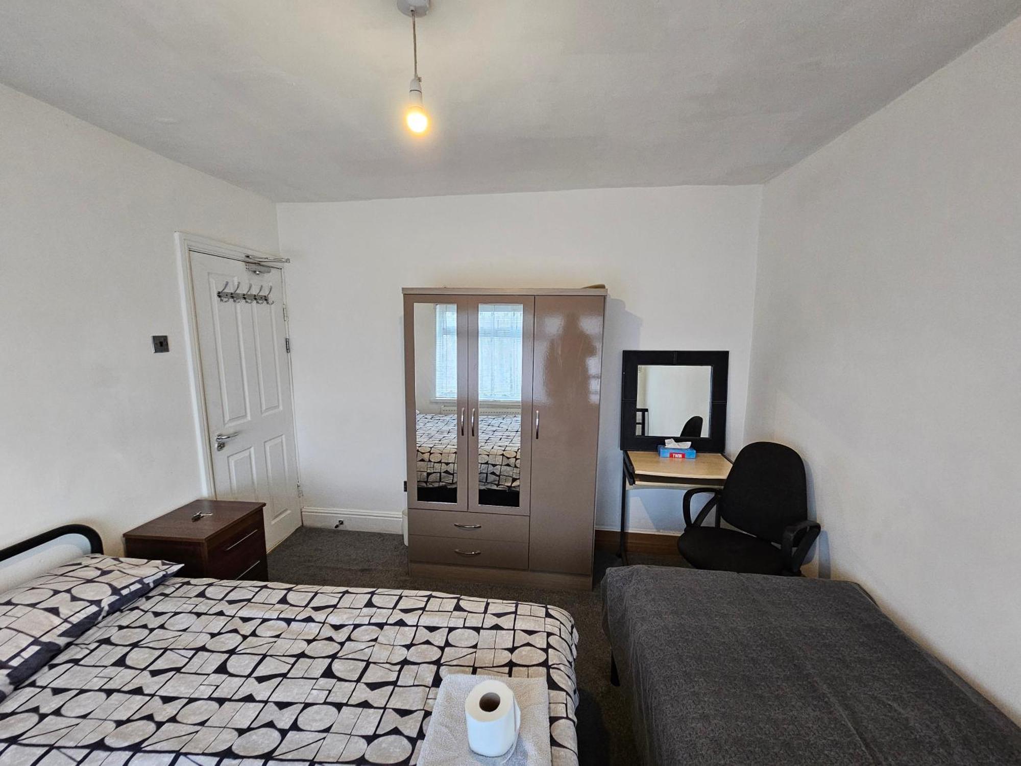 Monyhull Homestay - Near City Centre Kingsheath Nia Nec Bhx 伯明翰 外观 照片